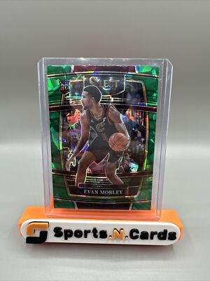2021-22 Panini Select Evan Mobley Rookie Green Cracked Ice Prizm Concourse RC #5