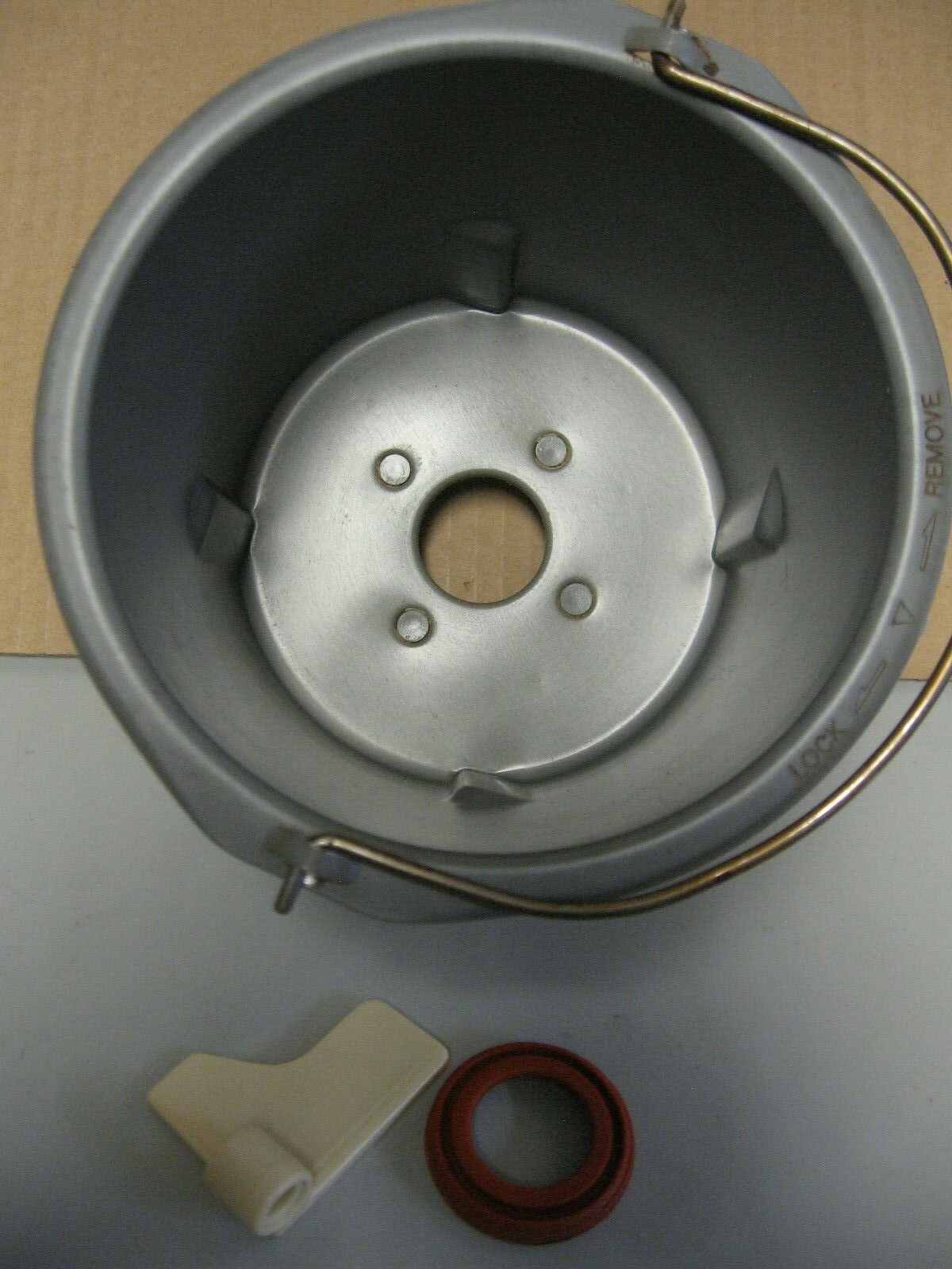 Wel-Bilt Bread Machine Maker Pan, Paddle and Gasket / Seal for Model ABM 600-1