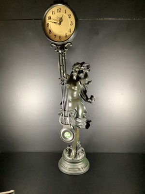 Crosa Quartz Lyre Pendulum Figural Statue Clock Metal Statue Plastic Clock EUC