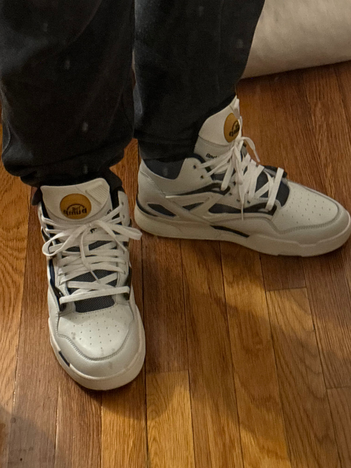 Reebok Pump Omni Zone II Chalk Size 8.5 GY5301 Chalky Navy Gold | eBay