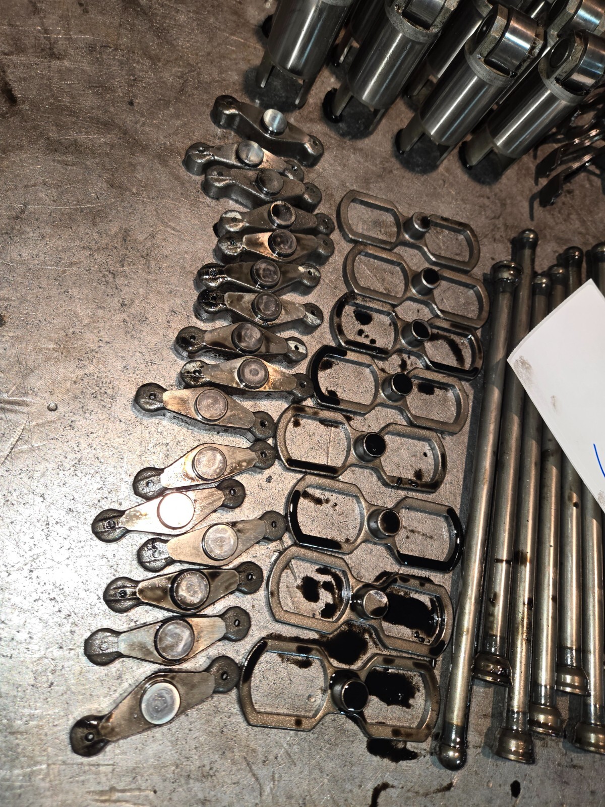 2007-2010 LBZ LMM 6.6L DURAMAX ENGINE VALVETRAIN REF22751 - Picture 2 of 9