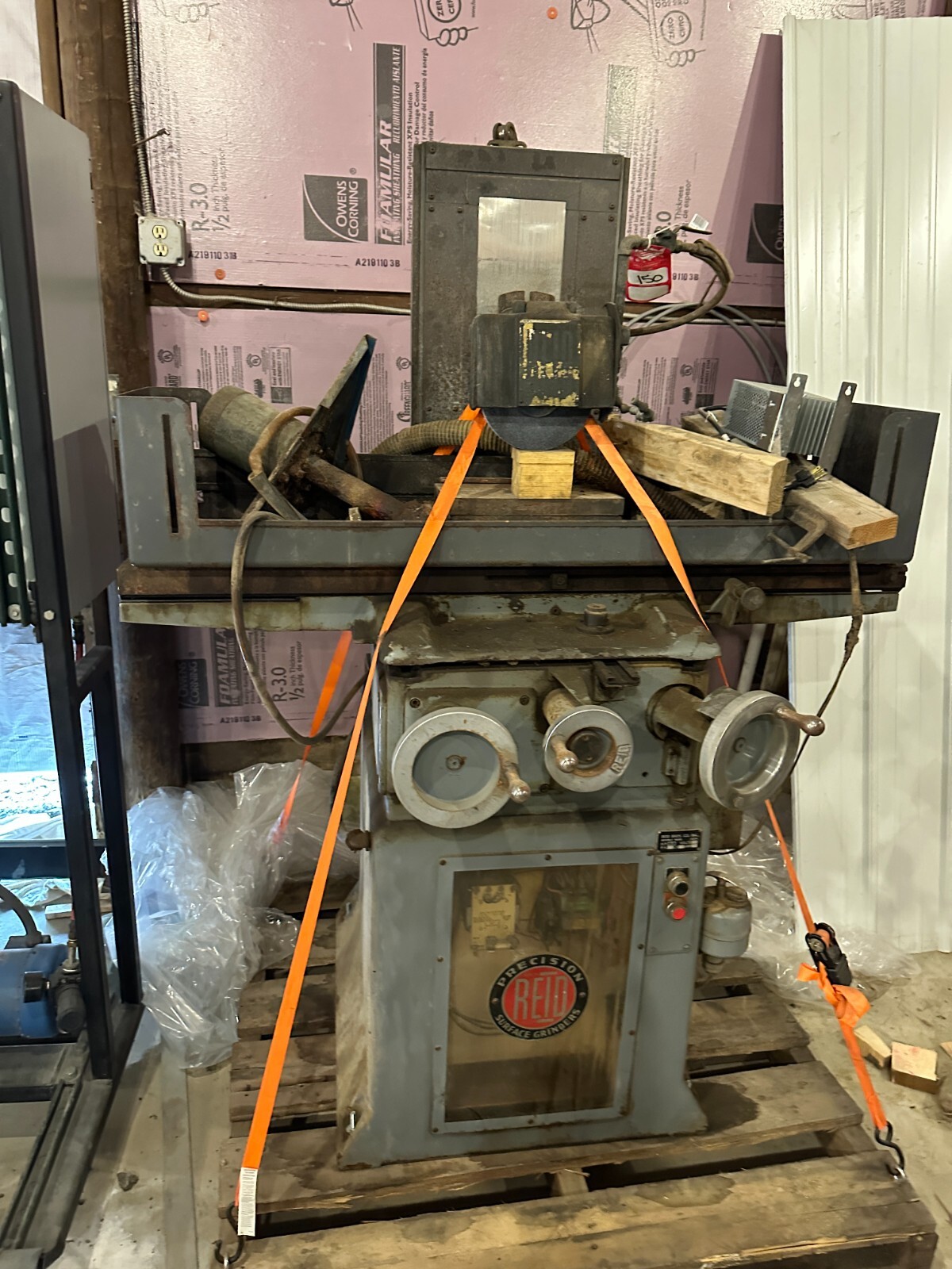 REID 618H SURFACE GRINDER WITH MAGNETIC VISE