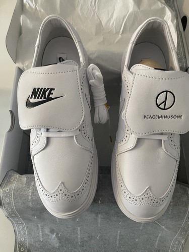 スニーカー Nike Kwondo 1 G-Dragon Peaceminusone Triple White DH2482-100 Nike Kwondo 1 G-Dragon Peaceminusone Triple White DH2482 100