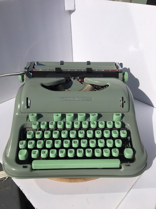 1966 Hermes 3000 on the Typewriter Database