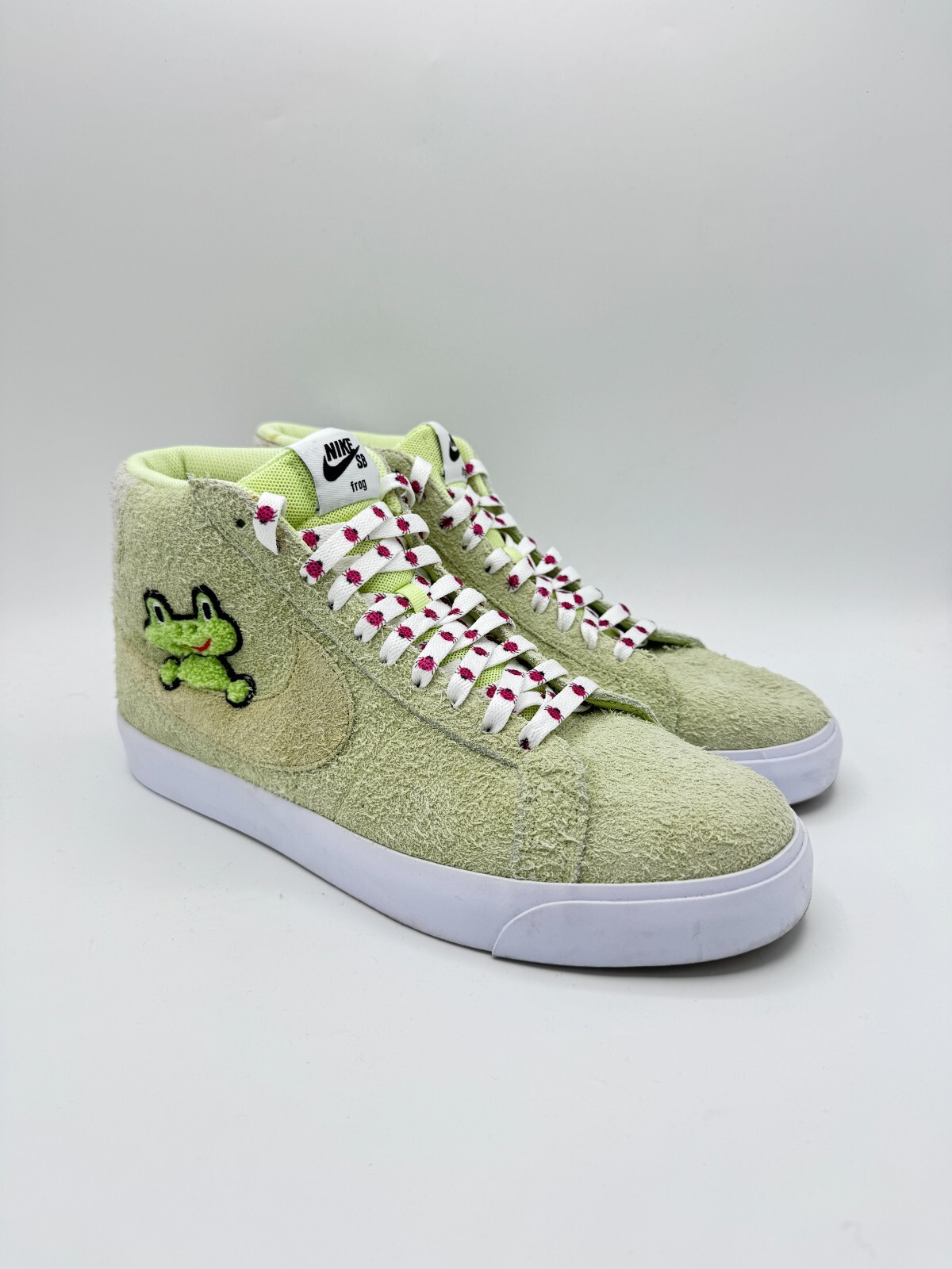 Size 10 - Frog Skateboards x Nike SB Blazer Mid QS Frog Size 10 - Frog Skateboards x Nike SB Blazer Mid QS Frog