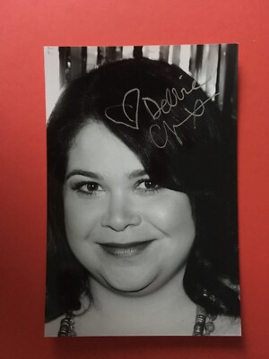 DEBBIE CHAZEN - POPULAR BRITISH ACTRESS - DR WHO - SUPERB SIGNED  PHOTOGRAPH
