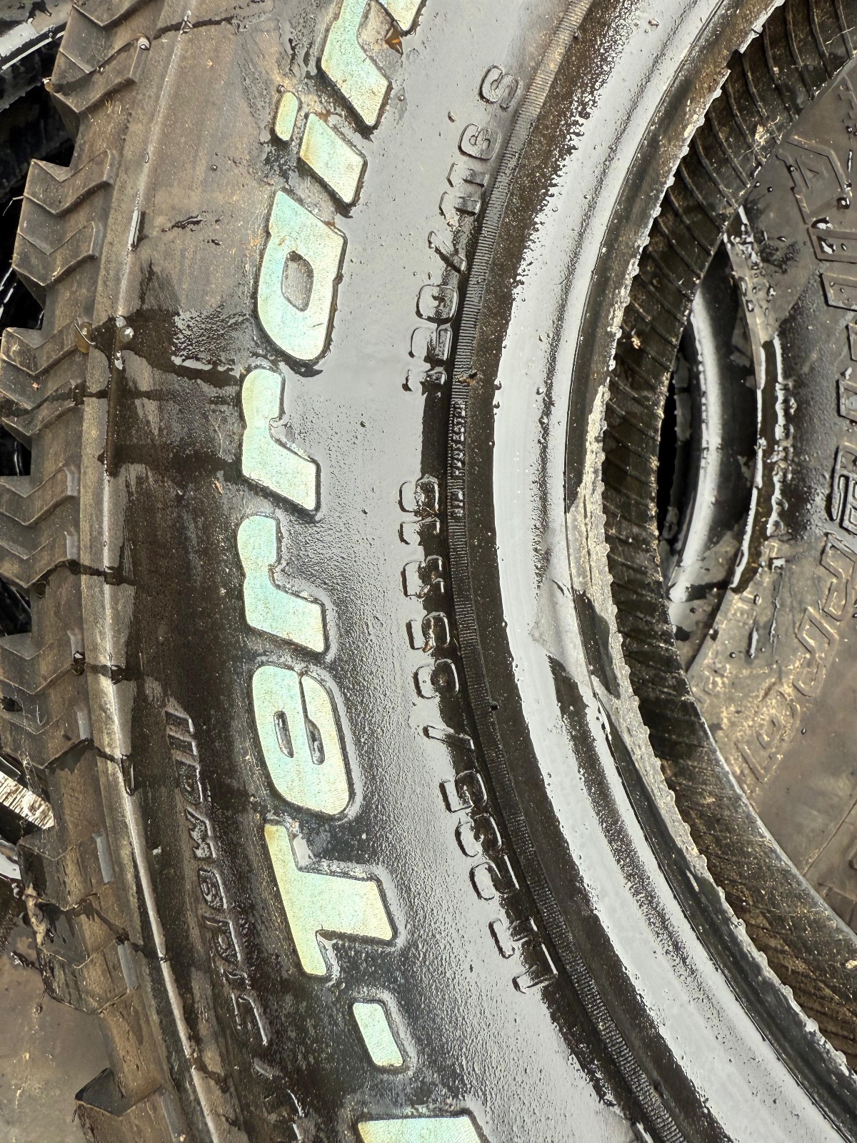 New 235 85 16 BFGoodrich, All Terrain, M+S 120/116S x1 Tyre (F1_tyres) FOD YD144