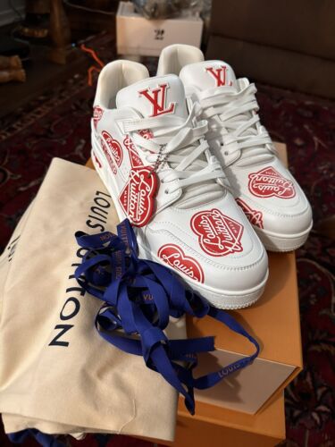 Louis Vuitton Virgil Abloh Nigo LV size 10 White Red LV2 Louis Vuitton Virgil Abloh Nigo LV size 10 White Red LV2