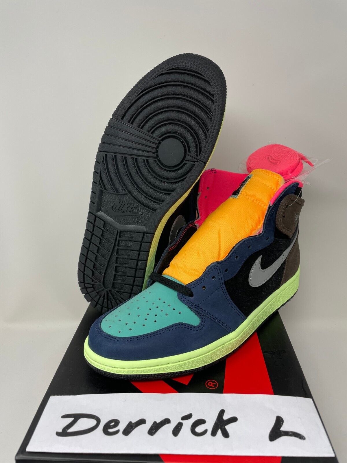 Nike Air Jordan 1 Retro High Nike Air Jordan 1 Retro High