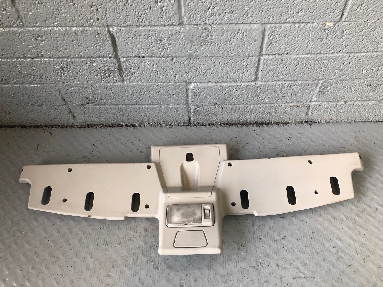 Discovery 2 Roof Trim Panel with Interior Light Land Rover 1998 to 2004 L20076