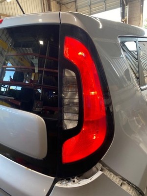 14 15 16 17 18 19 KIA SOUL Tail Light Assembly Passenger Side Right