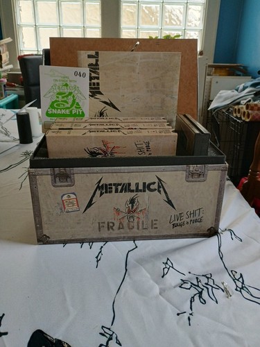 メタリカ　LLICA LIVE SHIT BINGE&PURGE BOX Metallica - Live Shit: Binge & Purge (CD & DVD) - Amazon.com