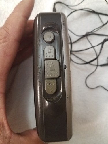 VTG Tested Working Sony WALKMAN WM-FX277 TV / AM / FM Stereo Mega Bass Cassette