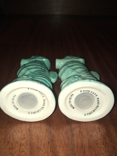 Seahorse Salt And Pepper Shakers- Blue White - Vintage Spice Shaker
