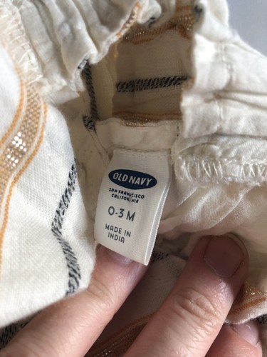 Old Navy Baby Girl White Gold Peekaboo Back Romper Size 0-3 Months EUC