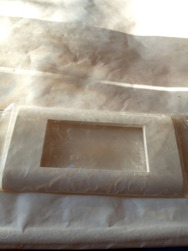 Legrand  Mosaic 45 Plaque 4 Modules  2 Postes Blanche RÃ©F  750 10 / 75010 Neuve 