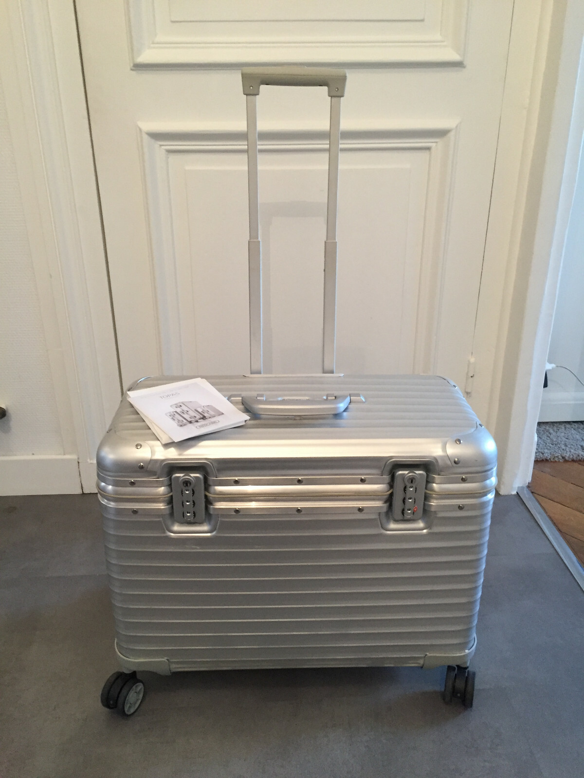 rimowa topas pilot