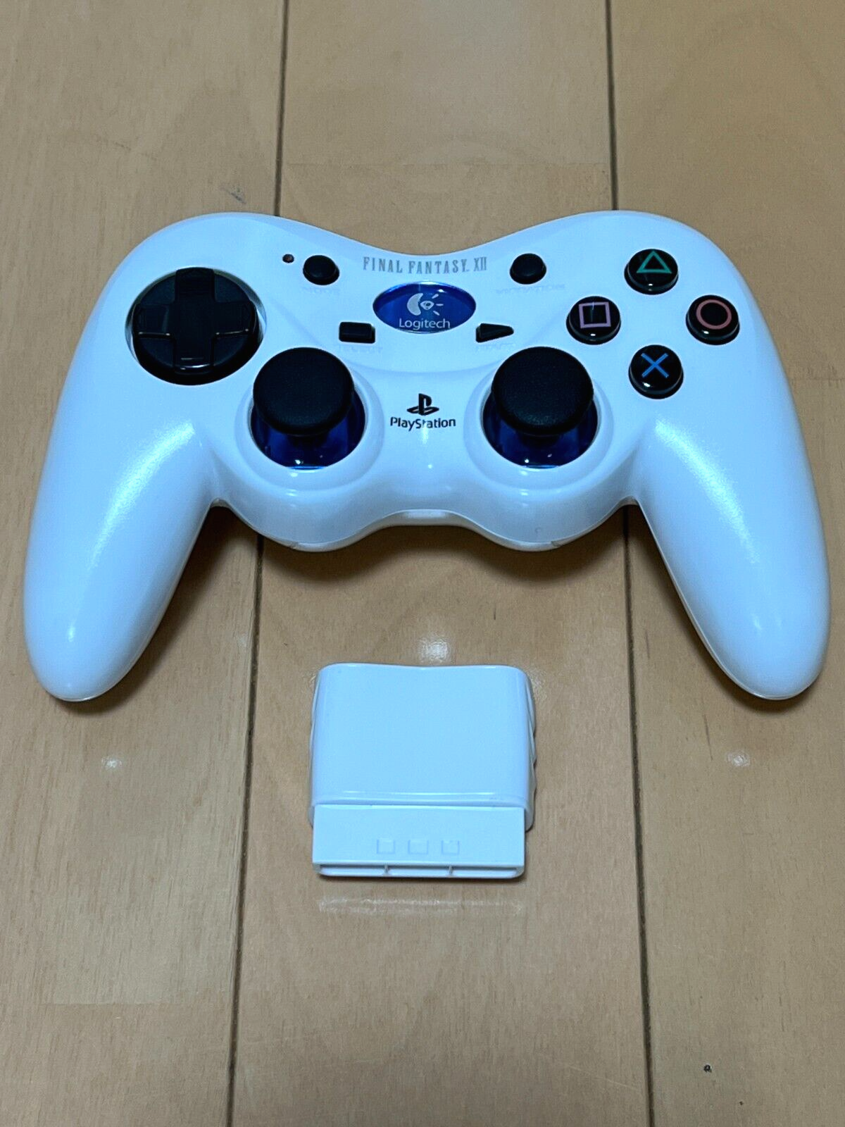 PS2 コントローラー　ファイナルファンタジーXII Logitech PlayStation 2 Final Fantasy XII Controller