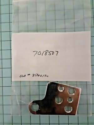 Sub Zero Refrigerator Door Mullion Hinge RH (New) 7018507, 3540190
