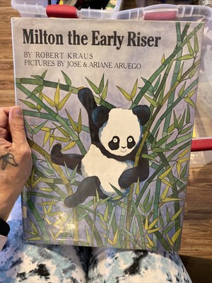 Milton the Early Riser by Robert Kraus, Hardback First Edition 1972 - Ex-Library