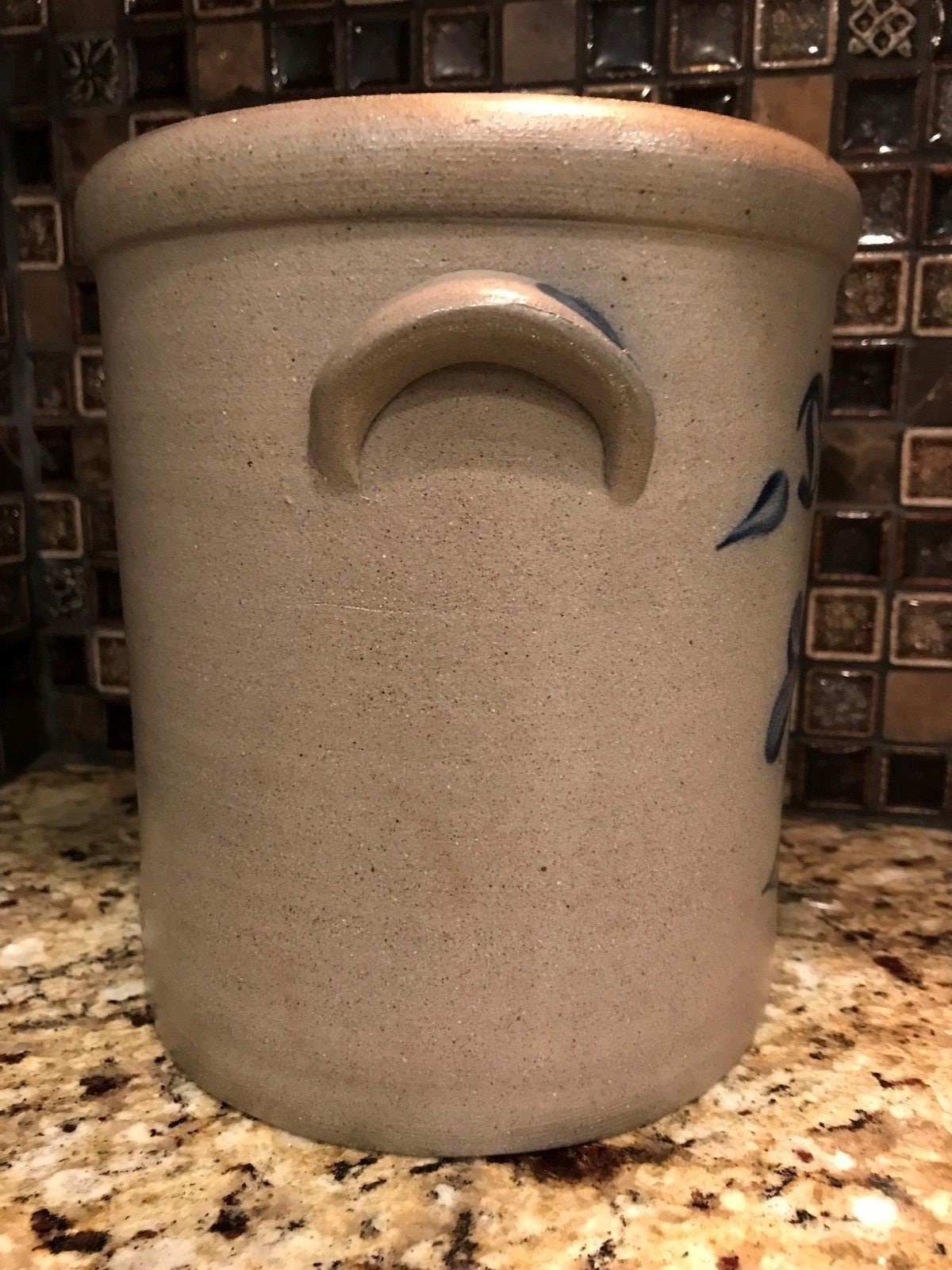 Rowe Pottery Works 1997 6.5