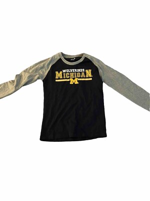 Michigan wolverines long-Sleeve crew neck- Boys size M 10-13