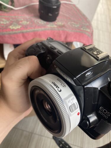 Canon EF 40mm F/2.8 STM Pancake Lens, Mint Condition, White Canon EF 40mm F/2.8 STM Pancake Lens, Mint Condition, White