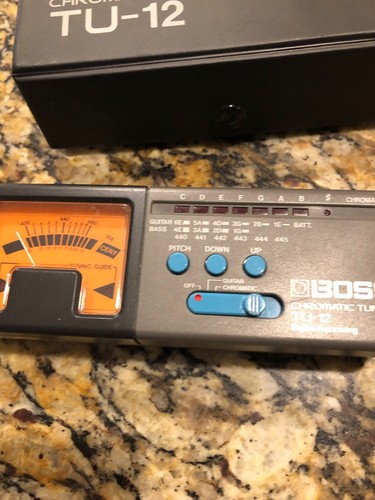 BOSS CHROMATIC GUITAR TUNER MODEL: TU-12 & SOFT CASE - DIGITAL PROCESSING