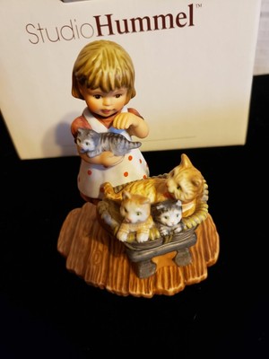 Berta Hummel/ Goebel : ''New Arrivals'' New in Box, 1999
