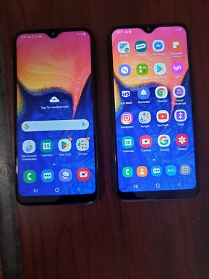 Lot of 2 Samsung Galaxy A10e 32GB Gray