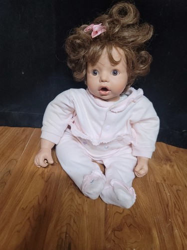 Susan Wakeen Weighted Baby Doll Thumb Sucker Brown Curls Brown Eyes 20 Inch