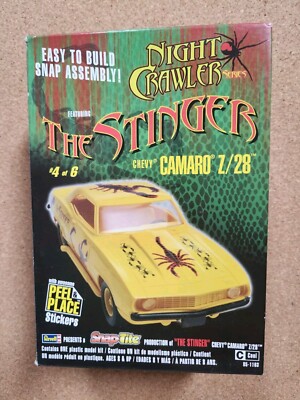 Revell Snaptite Night Crawler Series THE STINGER Chevy Camaro Z/28 Open Box