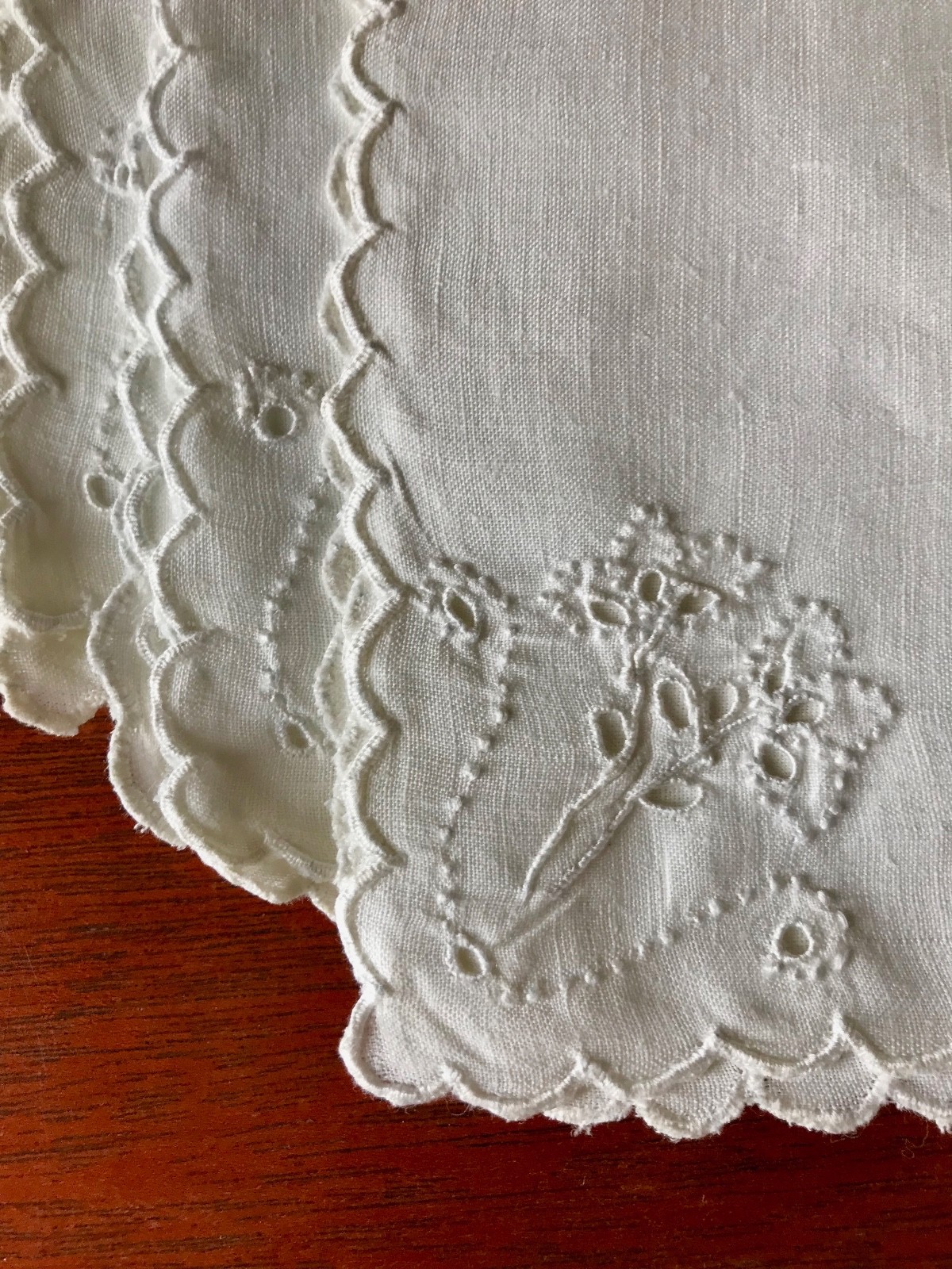 Set of 6 linen vintage embroidered napkins, 12