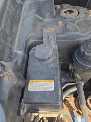 Used Coolant Bottle fits: KIA SORENTO 11 12 13