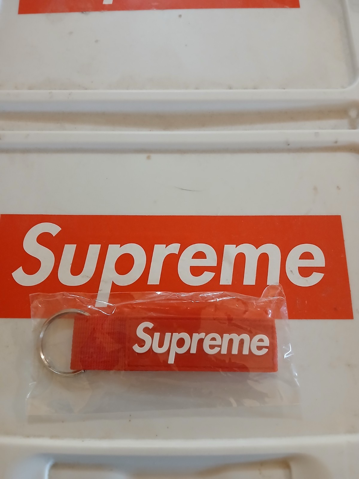 小物 Supreme Webbing Keychain red Supreme Webbing Keychain Red