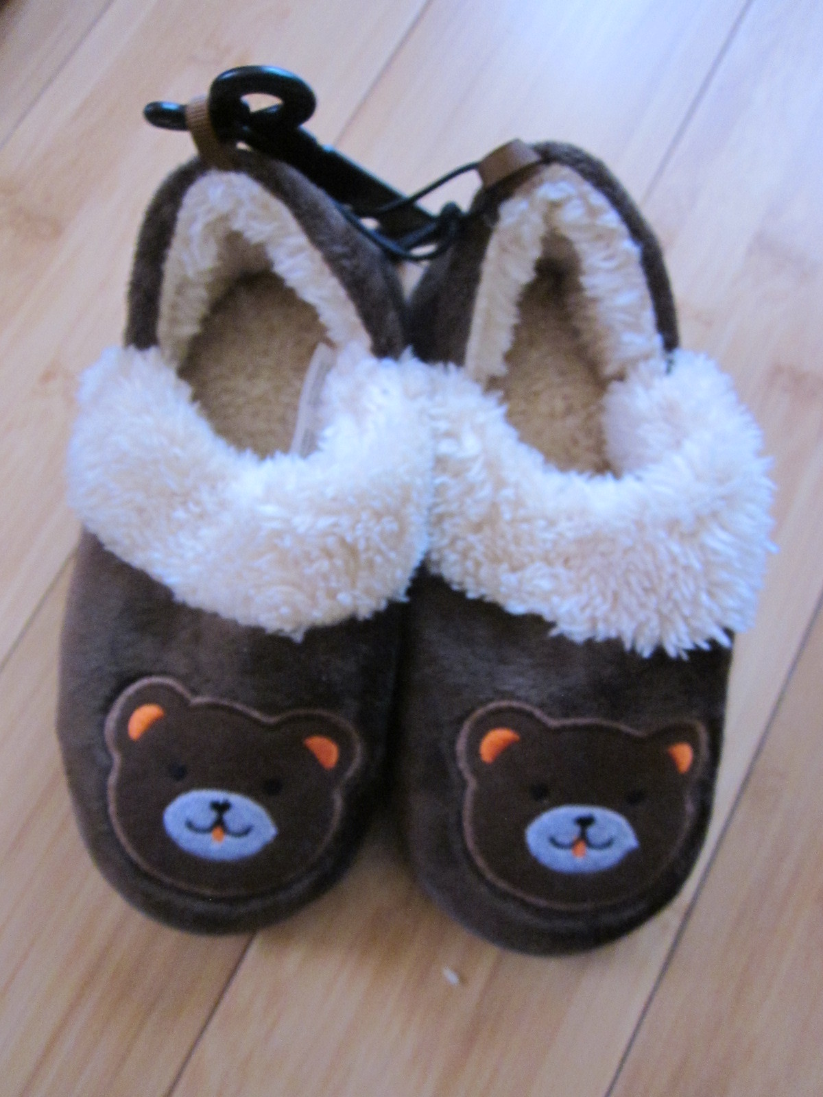 Toddler BOY slippers size M 7 – 8 brown bear New with tags