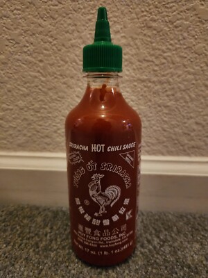 Huy Fong Sriracha Hot Chili Sauce - 17 oz - Expires: September 2025