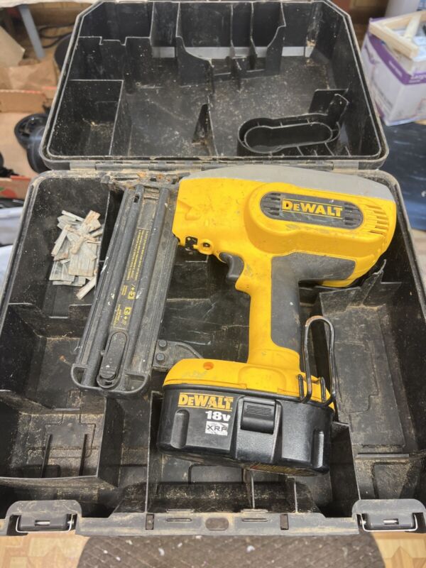 Dewalt Dc608 18v Cordless 18ga. Brad Nailer W/ Battery & Case For Parts ,repair