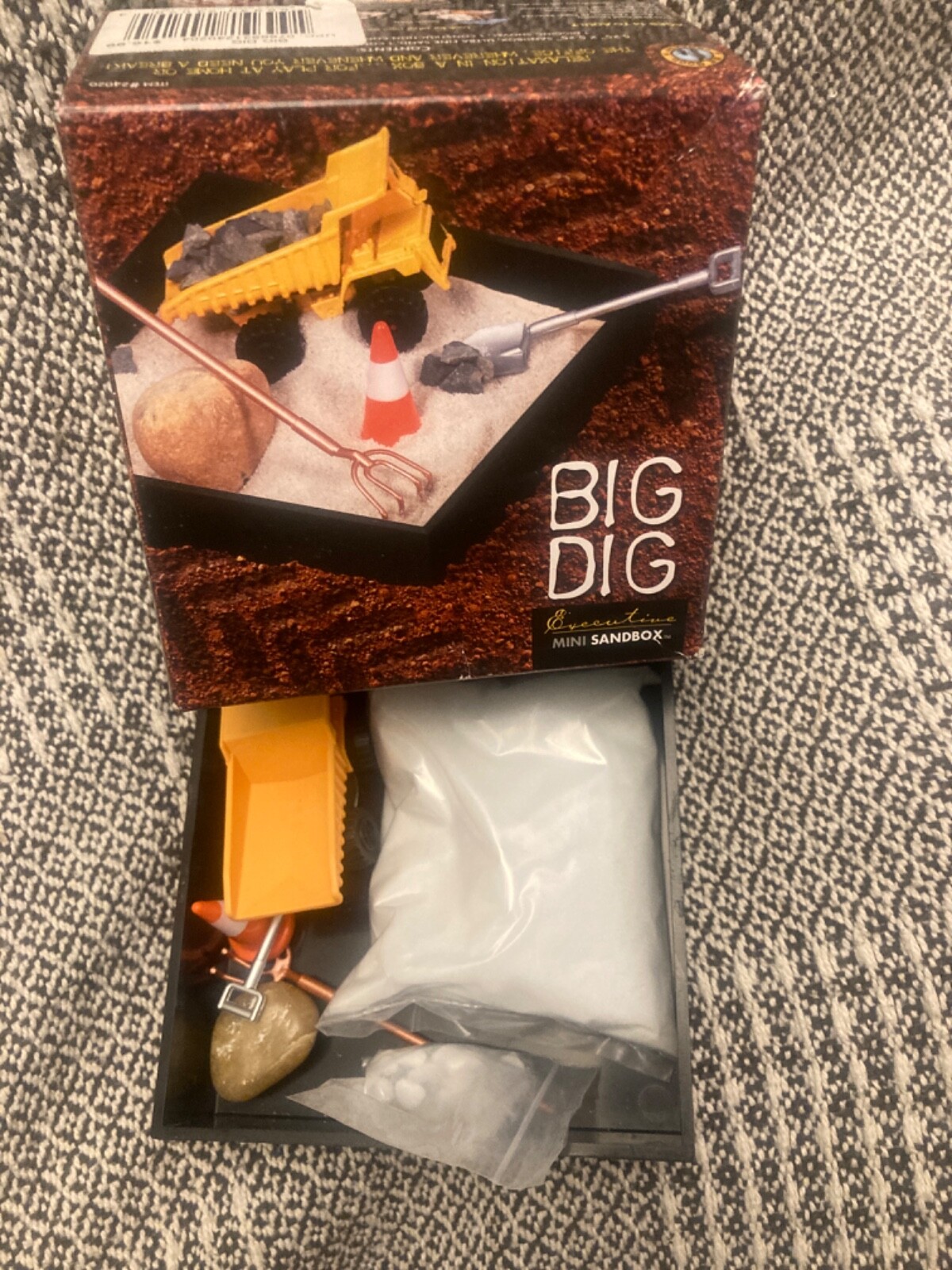 Executive Mini-Sandbox - Big Dig Desktop Toy For Stress Relief & Fun