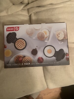 DASH MINI MAKER, WAFFLE/GRIDDLE 2 PACK GRIDDLE WAFFLE IRON NEW