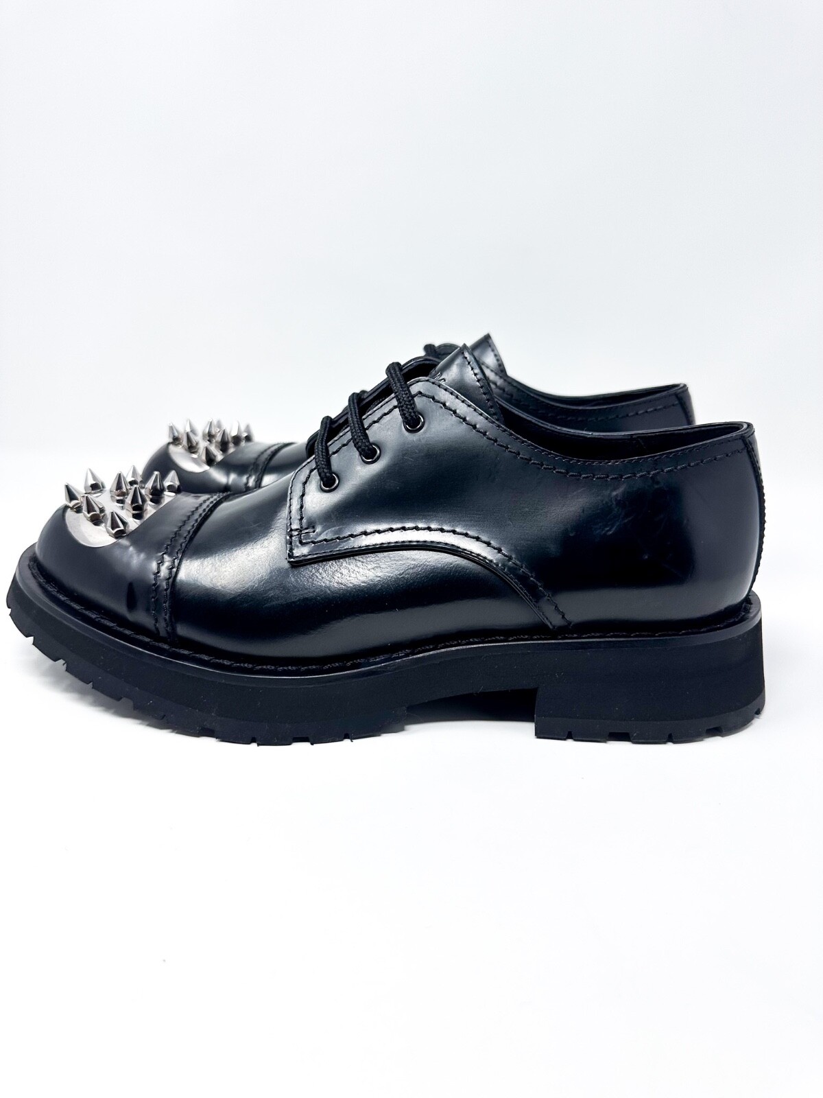 Pre-owned Alexander Mcqueen $1290  Leather Lace Up Stud Shoe Black 41