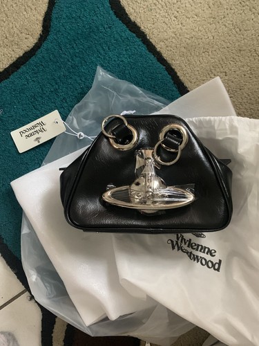 Vivienne Westwood Leather Big Orb Chain Shoulder Bag Black Vivienne Westwood Leather Big Orb Chain Shoulder Bag Black
