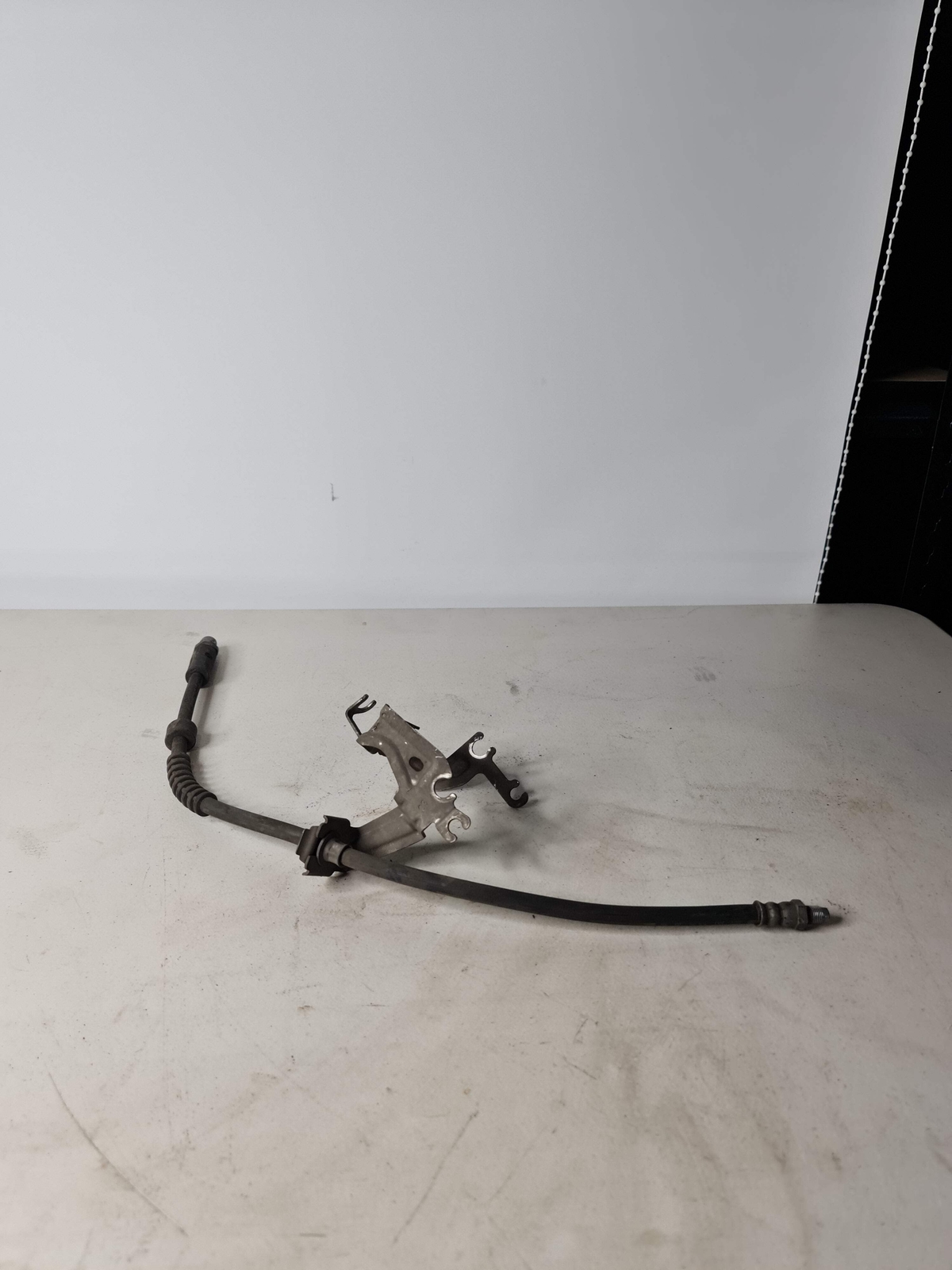 2015-2020 BMW 34-30-2-284-734 BMW 34302284734 Holder, Brake Hose, Front Right 23