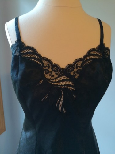 Adonna Black  Size 8 Chemise Lace Bodice Detail