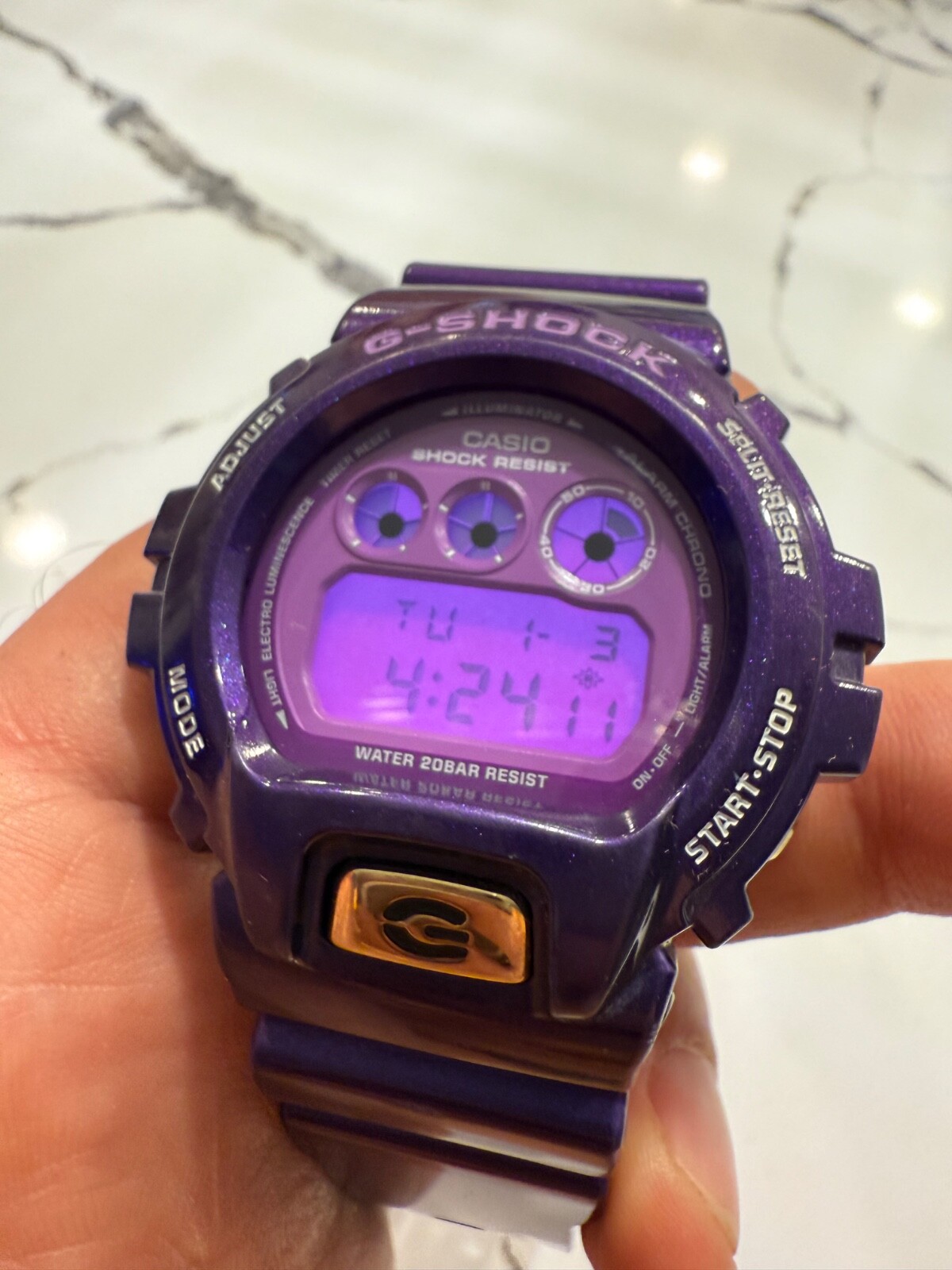 CASIO G-SHOCK DW-6900SW パープル　限定　フィギュア付き Casio G-Shock x Purple Man Box Set DW-6900SW-6 48mm in Resin