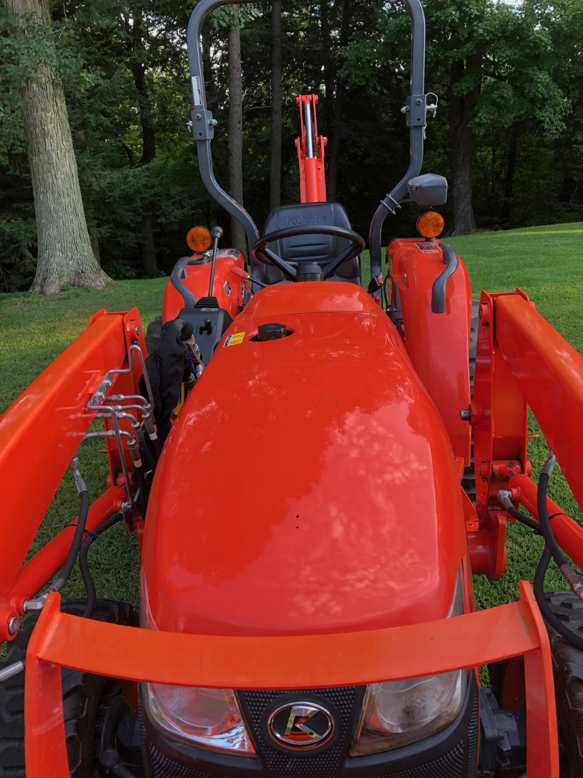 2016 Kubota L2501TLB - 200 hours and powertrain warranty remaining!