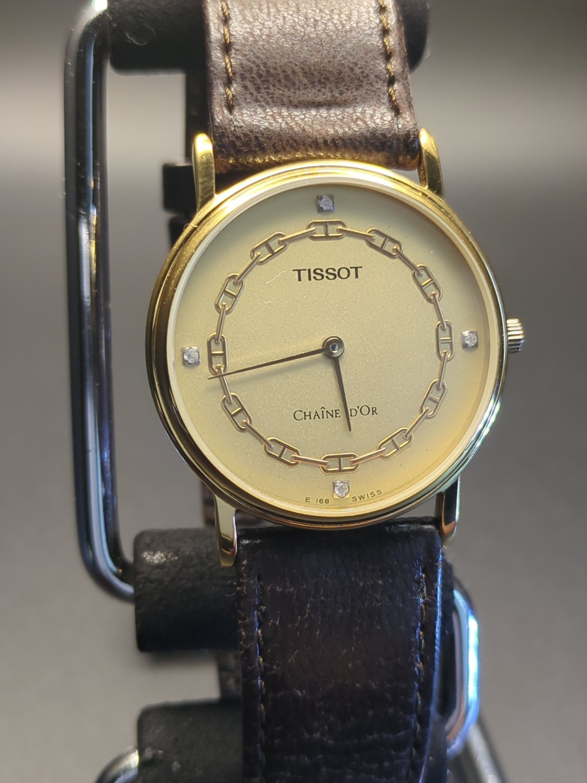 稼働 TISSOT E168 ゴールド ヴィンテージ 腕時計 電池新品 クォーツ Good condition TISSOT E168 round quartz men's watch with