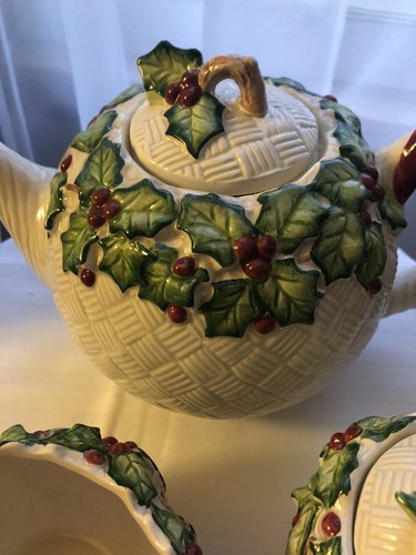 1989 Fitz&Floyd Old World Christmas Holly Basket Weave Teapot, Sugar & Creamer