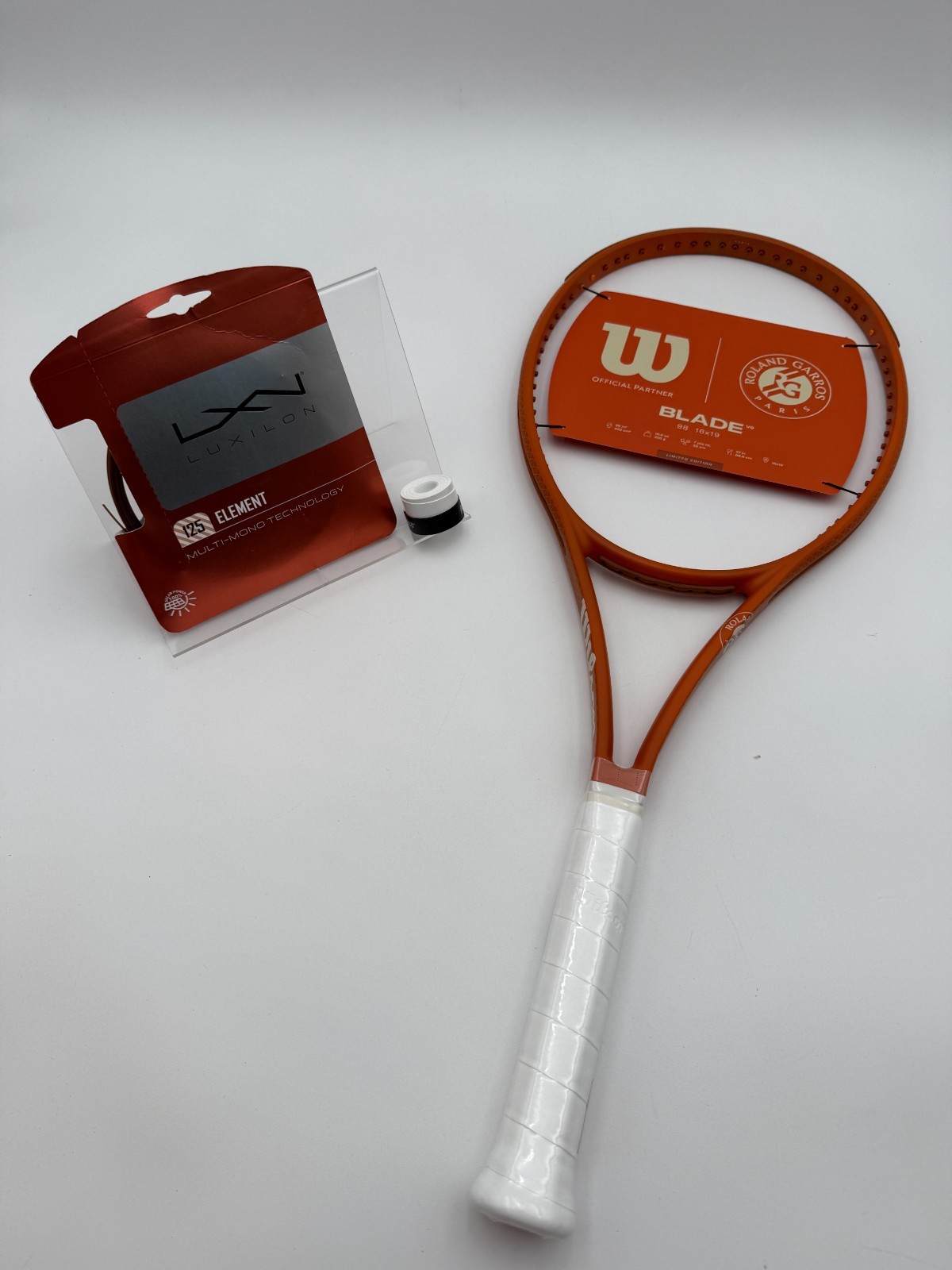 ラケット(硬式用) wilson BLADE 98 V9.0 16X19 RG 2025 Wilson Blade 98 (16X19) V9 Roland Garros 2025 Tennis Racket