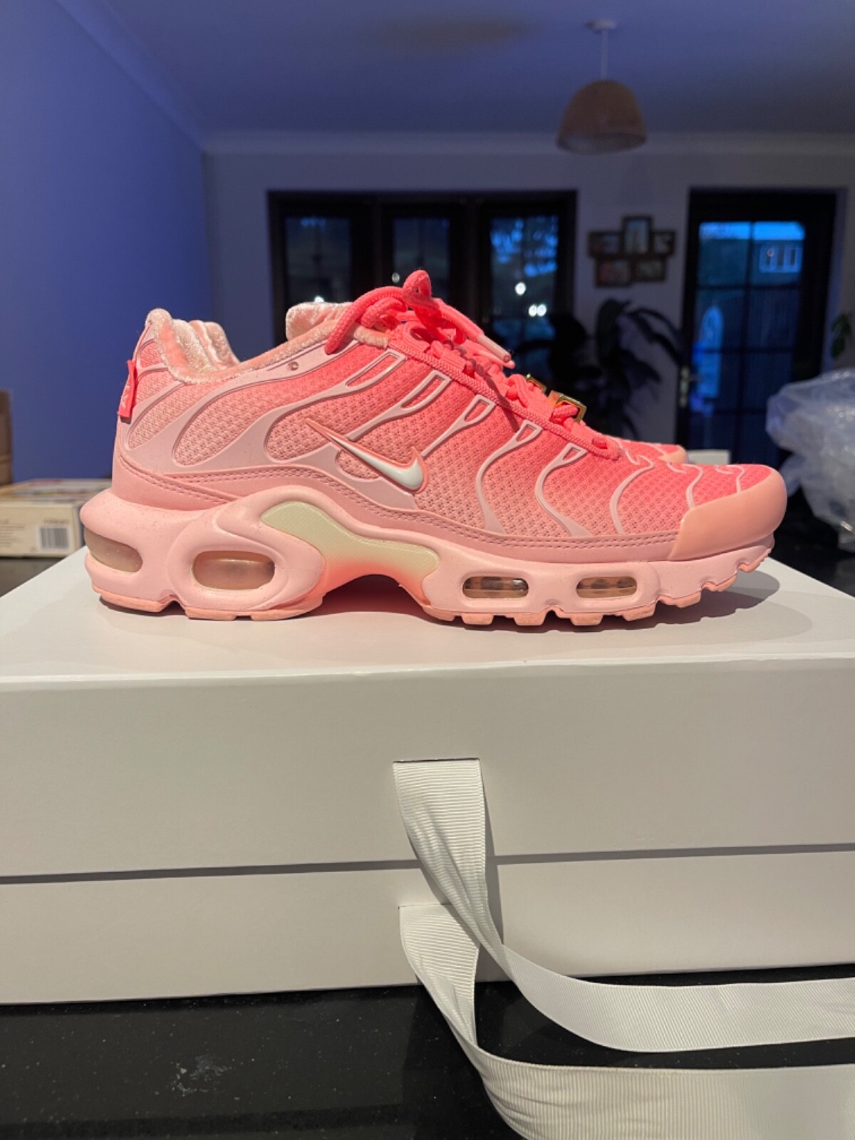 pink air max plus city special